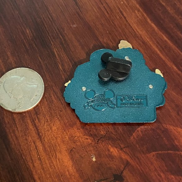 Rare 2004 Disney World Pin Stitch Donald Duck Chip Parks Pin - Picture 4 of 4